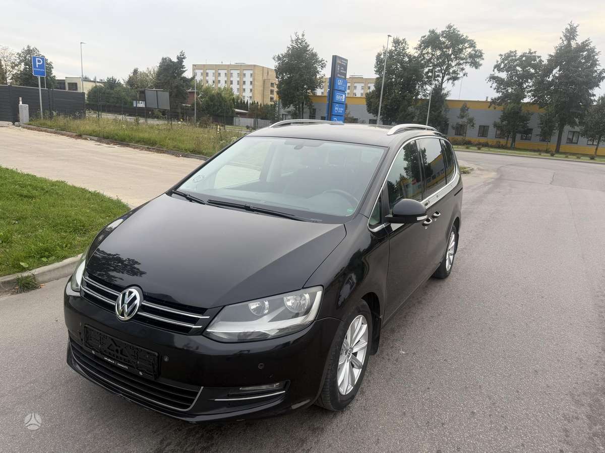 Volkswagen Sharan 2010 — interior
