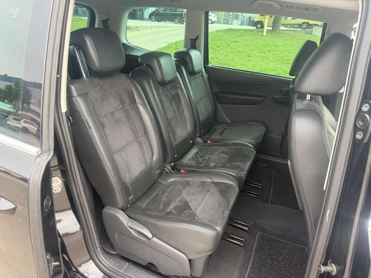 Volkswagen Sharan 2010 — photo 31