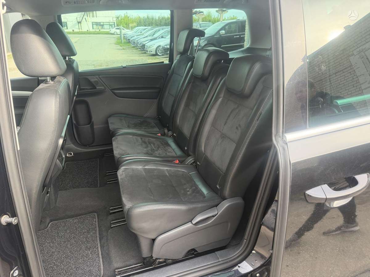 Volkswagen Sharan 2010 — photo 32