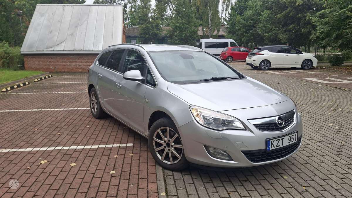 Opel Astra 2011 — авто для ЗСУ з Європи