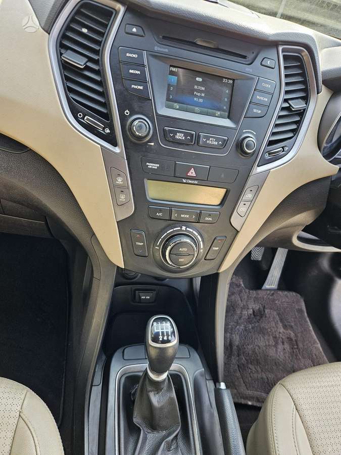 Hyundai Grand 2013 — photo 12