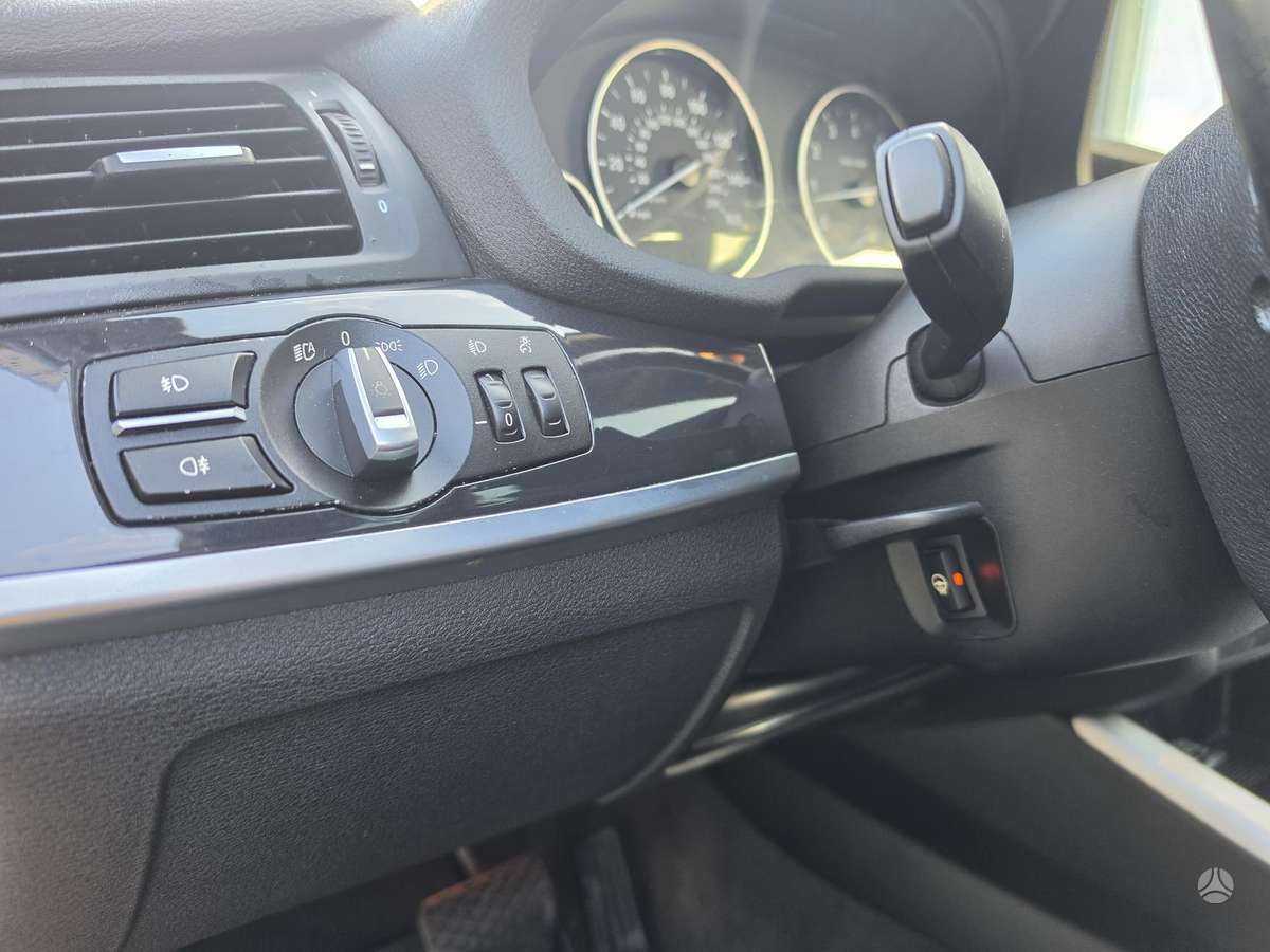 BMW X3 2012 — фото 14