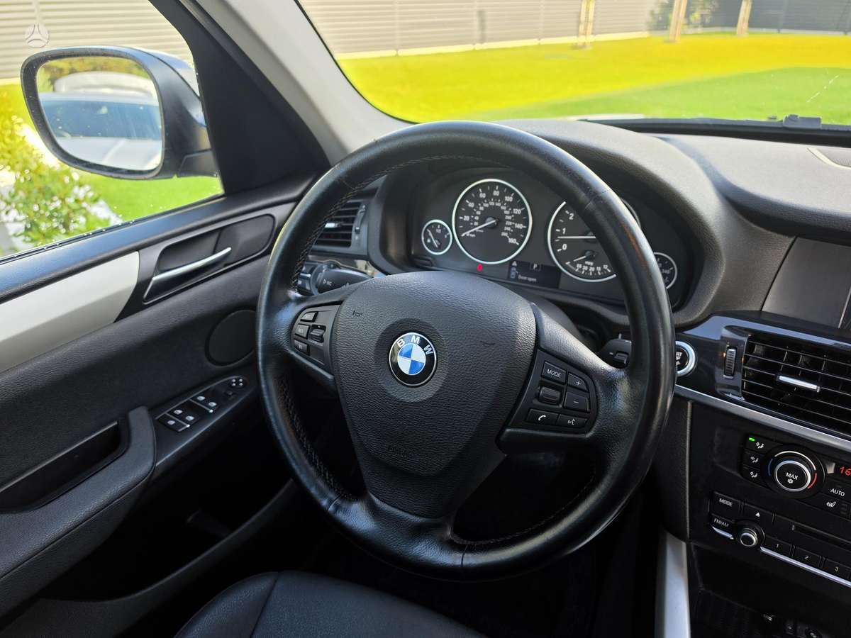 BMW X3 2012 — фото 18