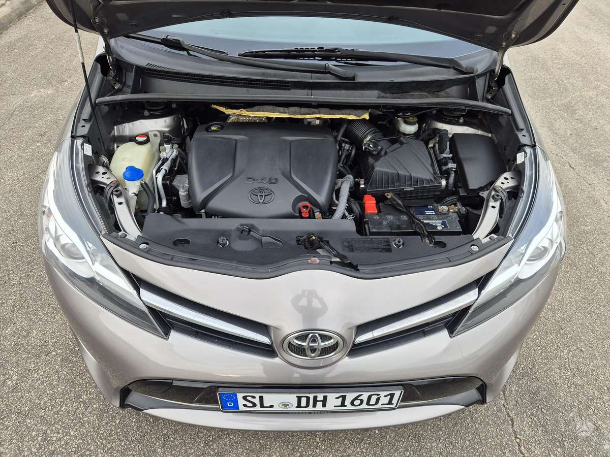 Toyota Verso 2015 — photo 12