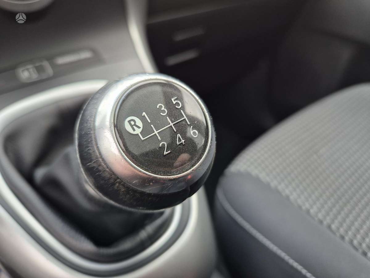 Toyota Verso 2015 — photo 18