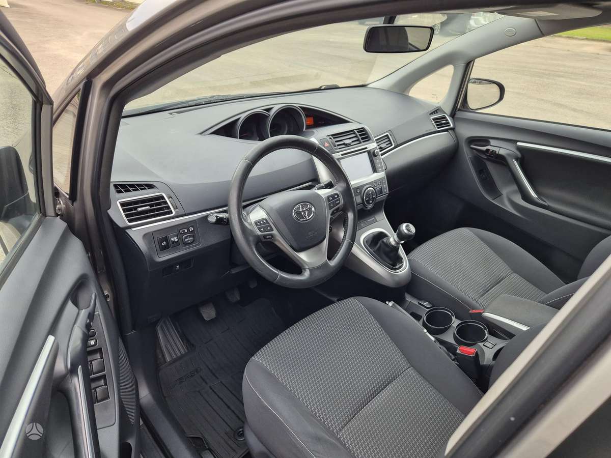 Toyota Verso 2015 — photo 7