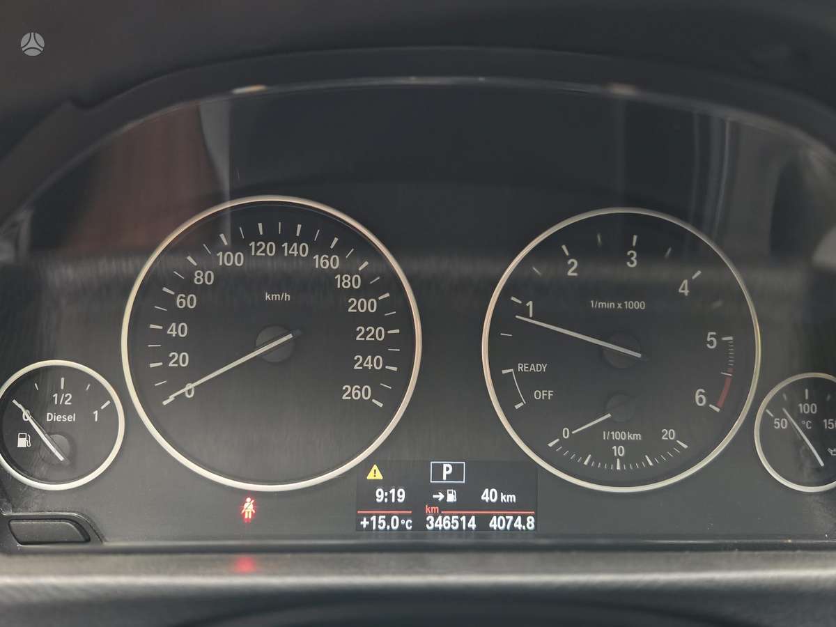 BMW 320 2013 — photo 10