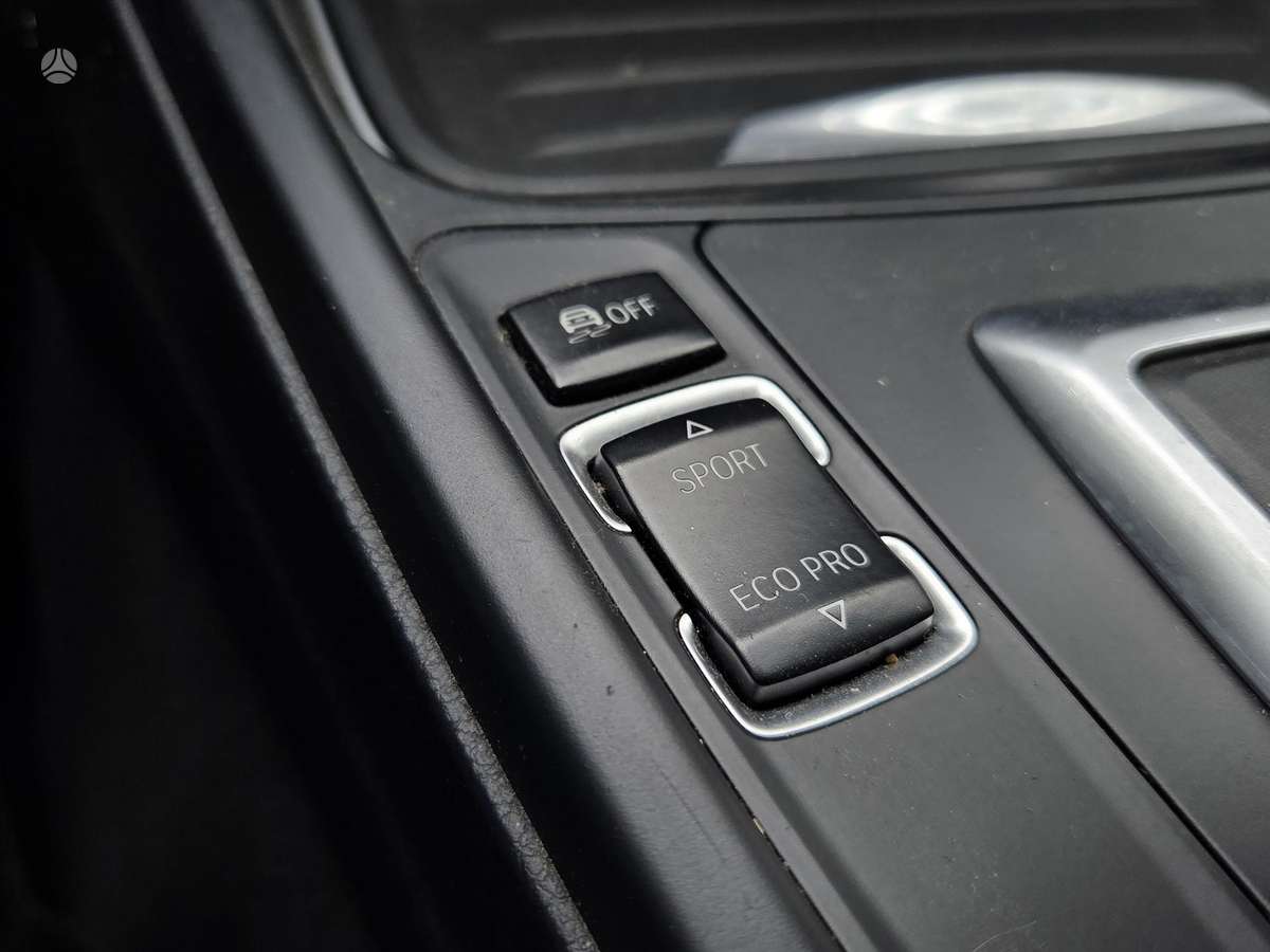 BMW 320 2013 — photo 12