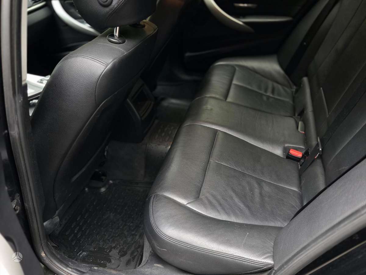 BMW 320 2013 — photo 13