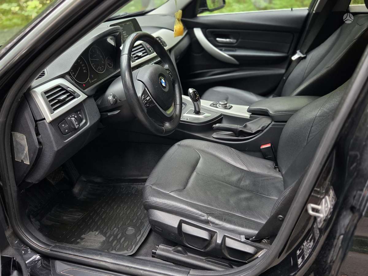 BMW 320 2013 — photo 9