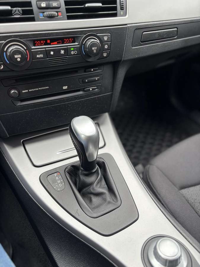BMW 320 2006 — photo 12