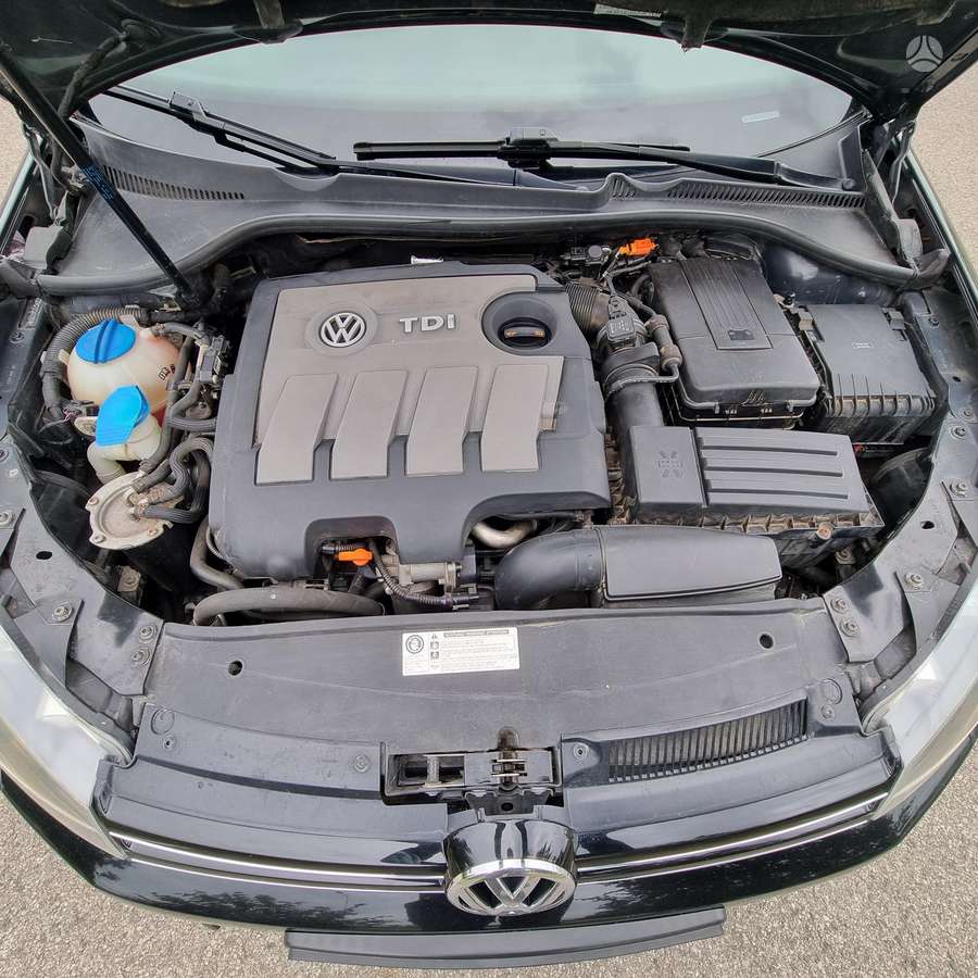 Volkswagen Golf 2011 — photo 19