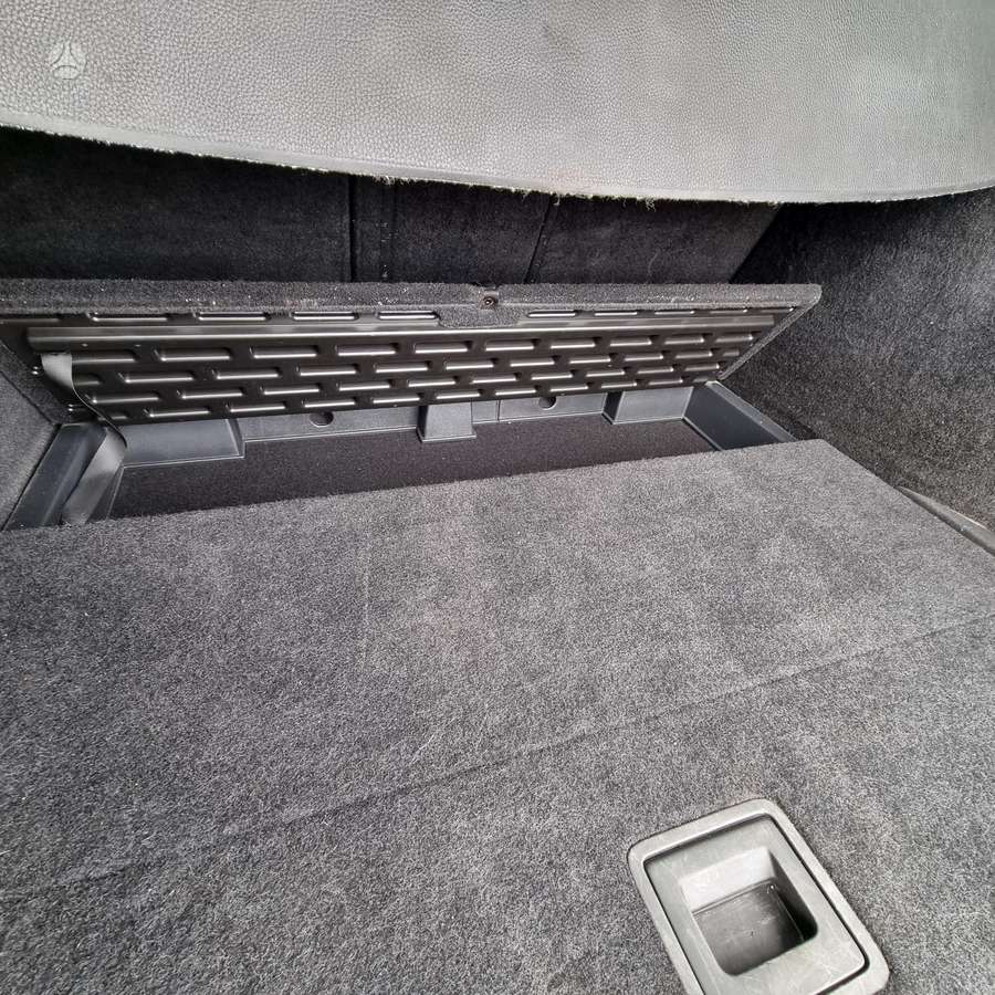 Volkswagen Golf 2011 — photo 24