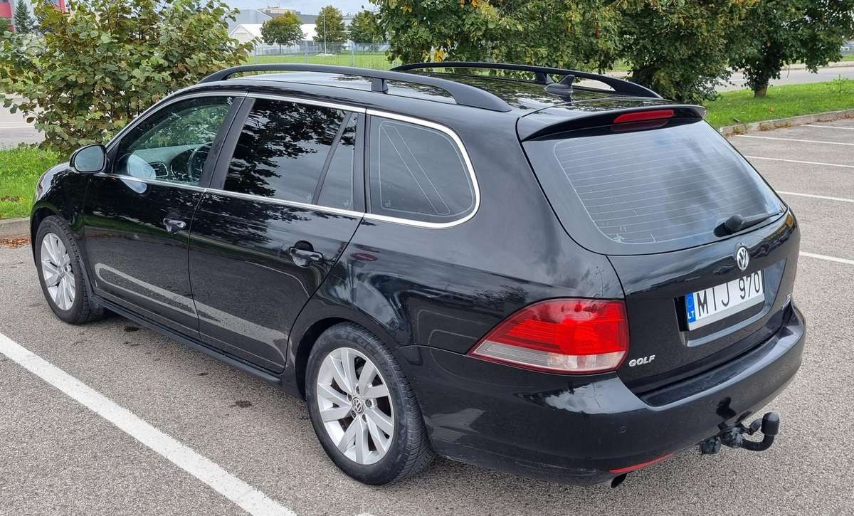 Volkswagen Golf 2011 — engine 1598 cm³, 105 HP (77kW)