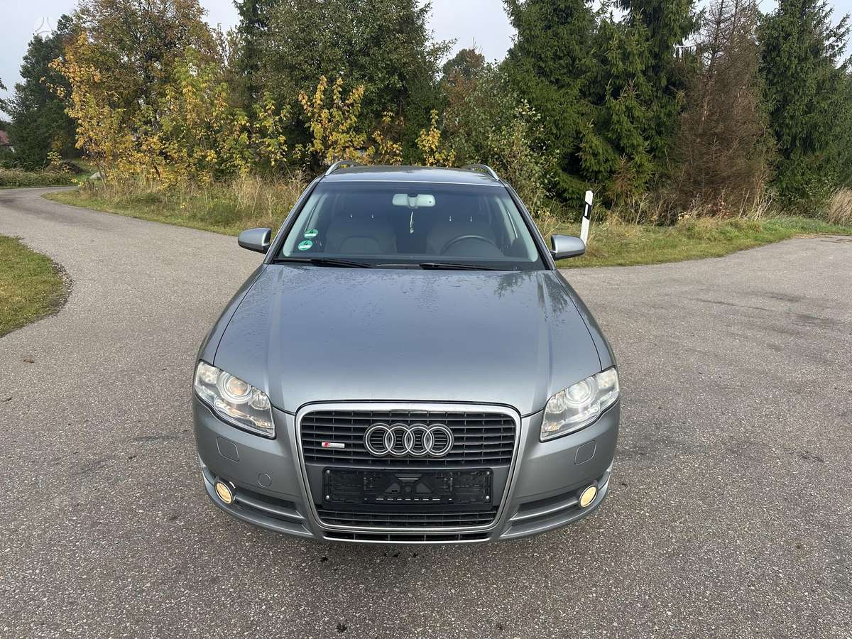 Audi A4 2007 — вигляд ззаду