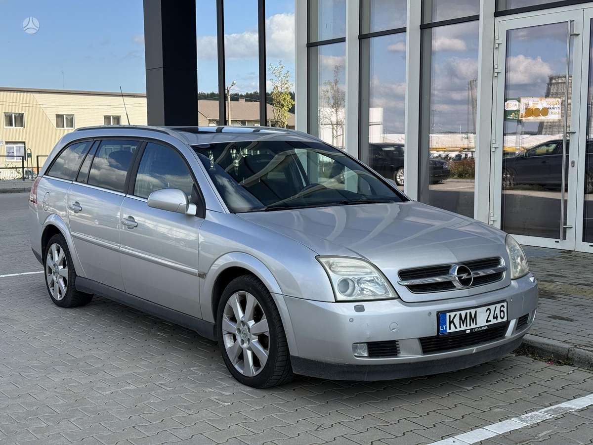 Opel Vectra 2004 — interior