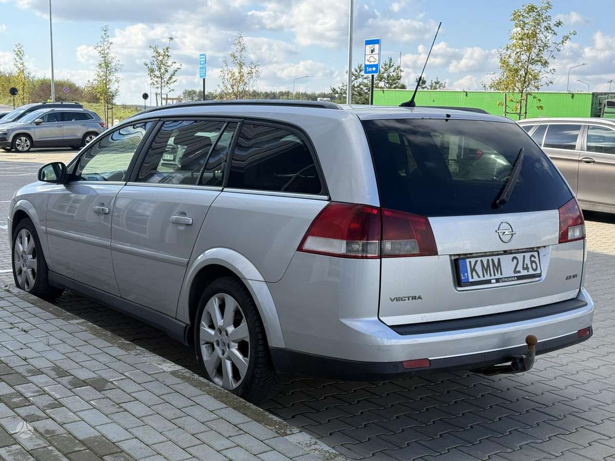 Opel Vectra 2004 — photo 6