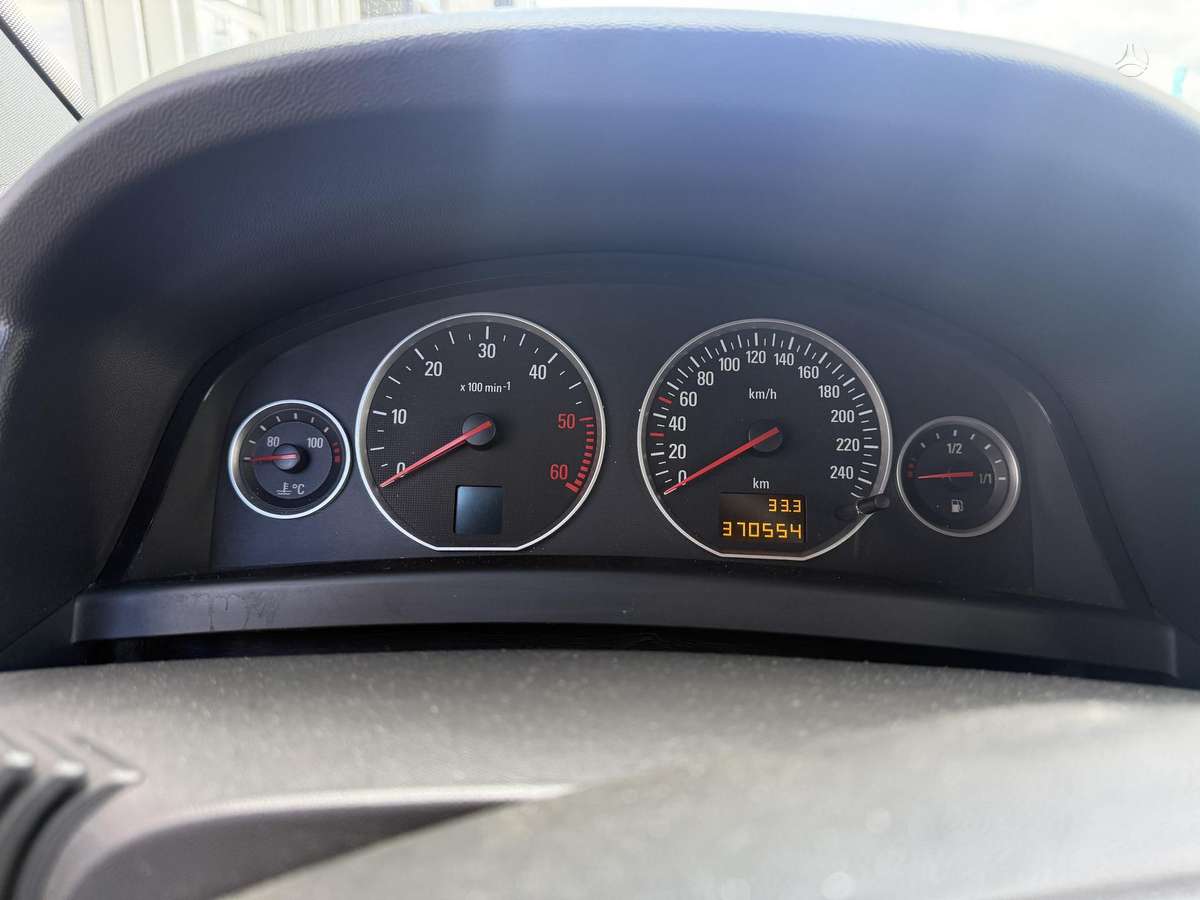 Opel Vectra 2004 — photo 8