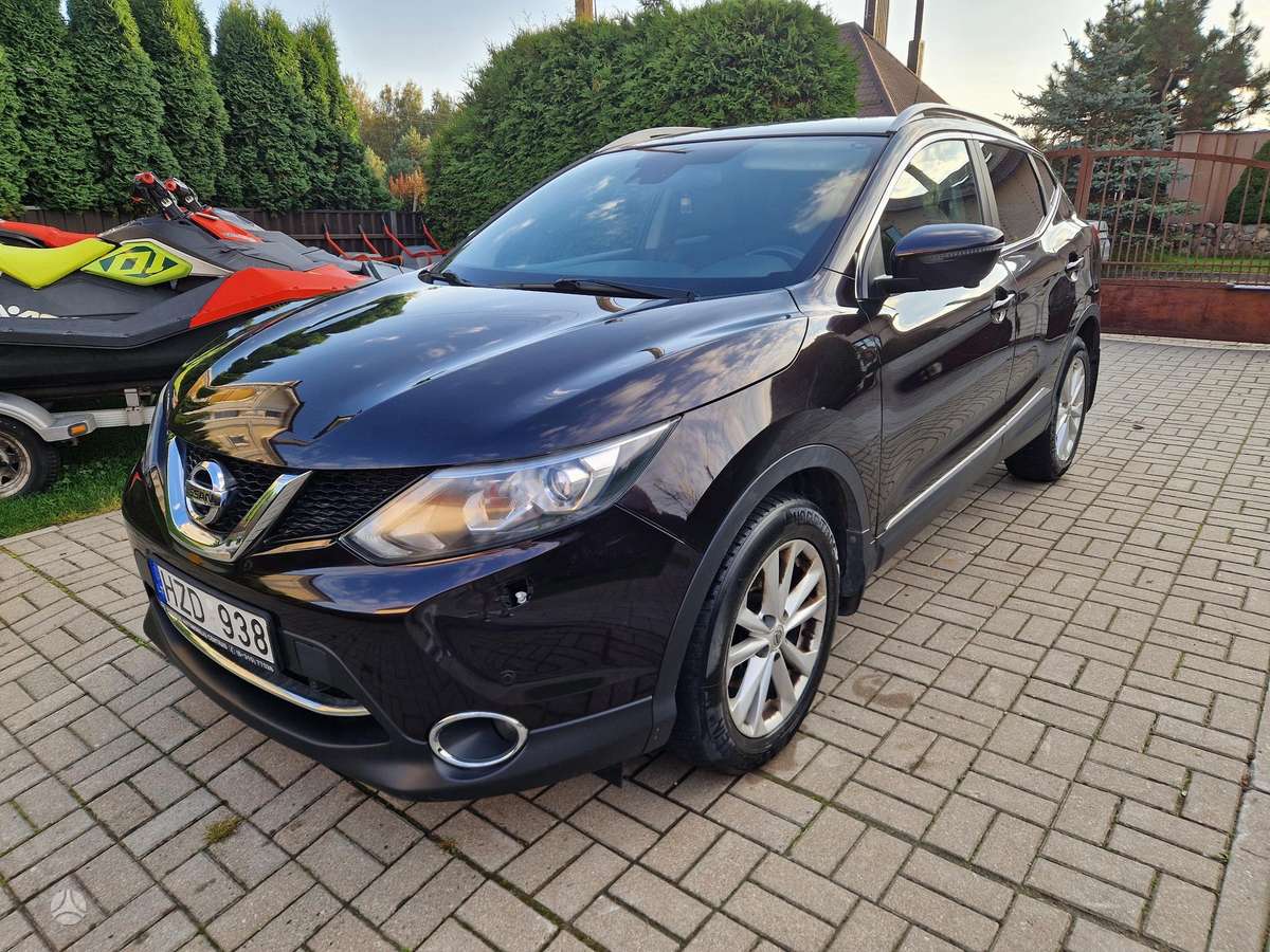 Nissan Qashqai 2015 — вигляд ззаду