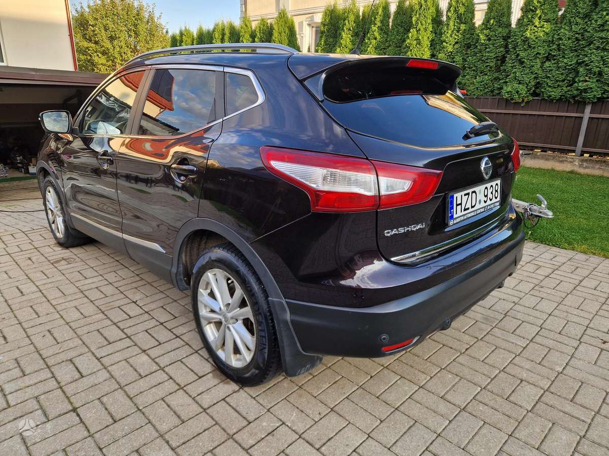 Nissan Qashqai 2015 — салон
