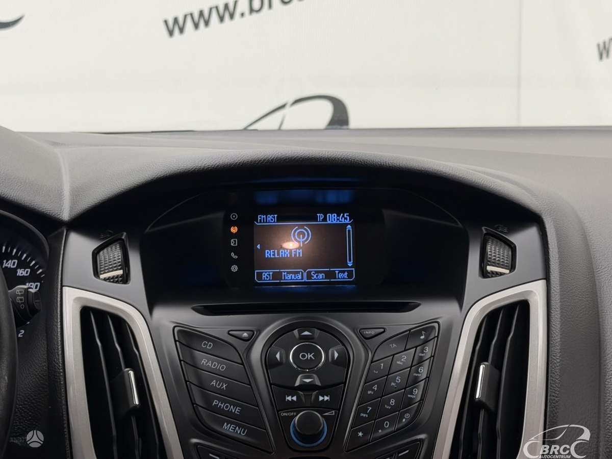 Ford Focus 2012 — фото 16