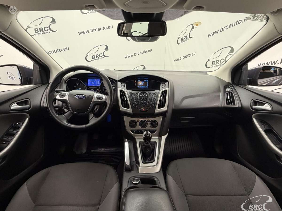 Ford Focus 2012 — двигун 998 cm³, 101 HP (74kW)
