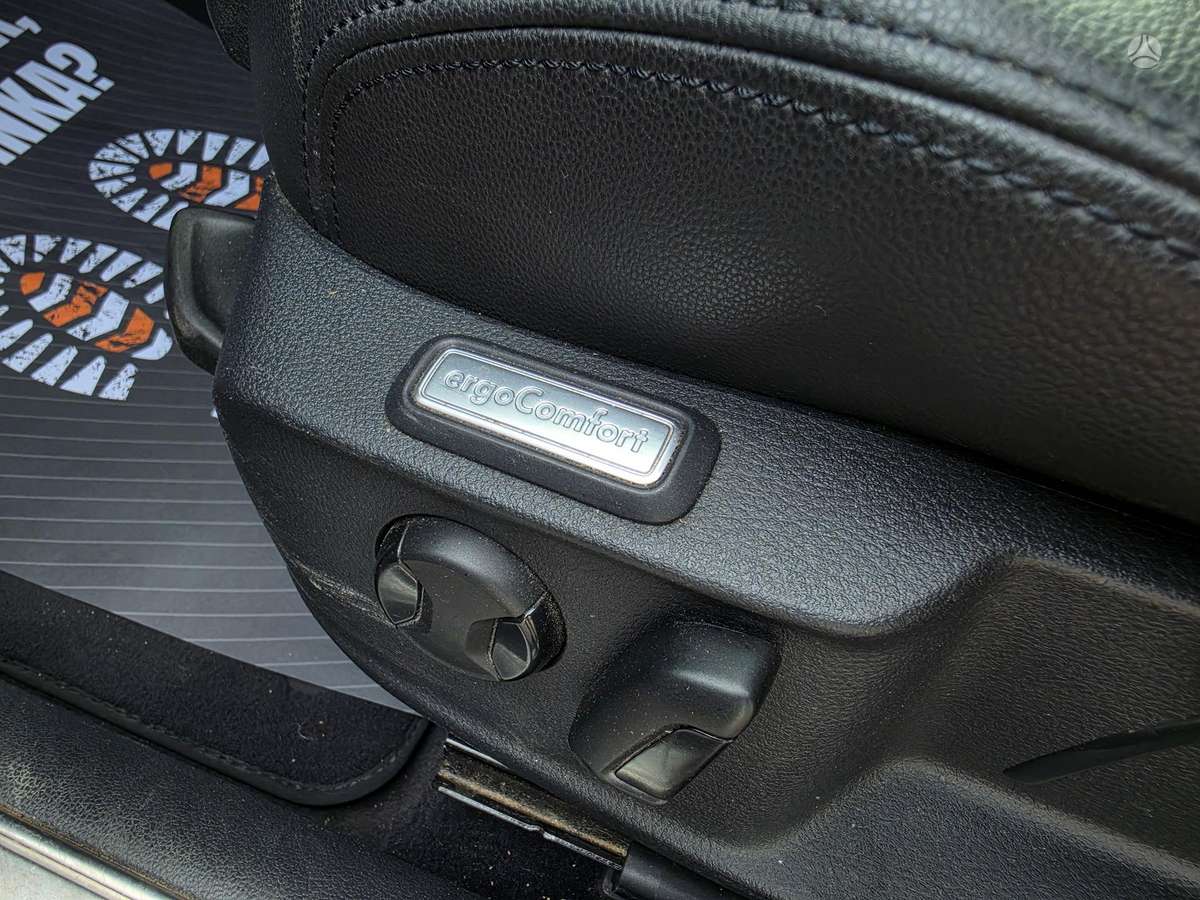 Volkswagen Passat 2015 — photo 12
