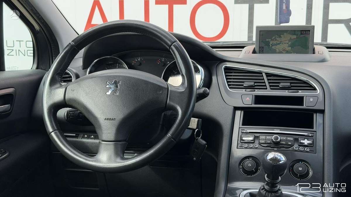 Peugeot 5008 2010 — photo 10