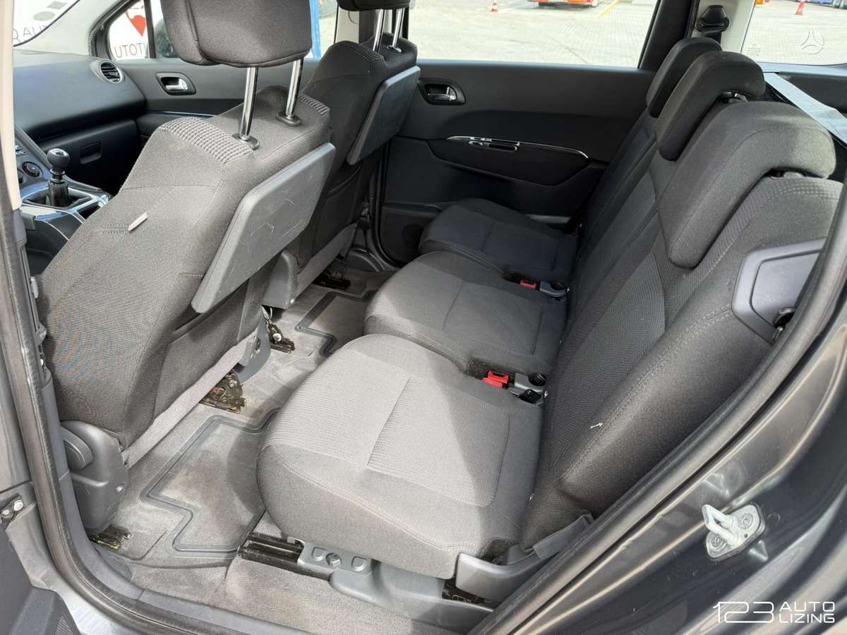 Peugeot 5008 2010 — photo 7