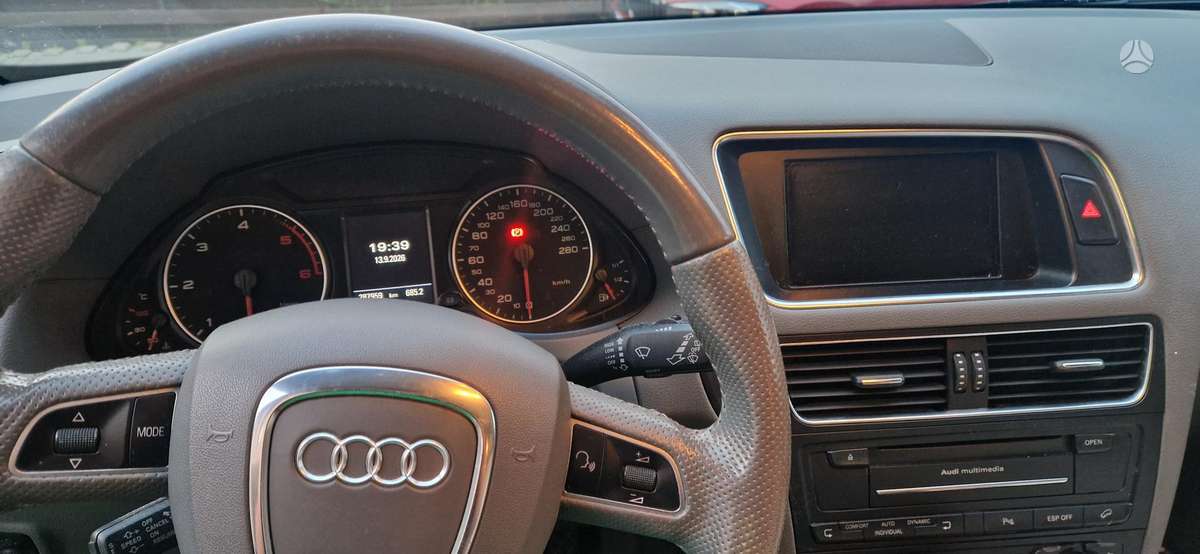 Audi Q5 2009 — photo 13