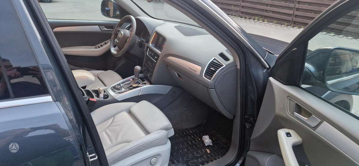 Audi Q5 2009 — photo 9