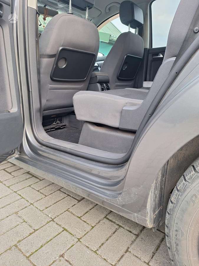 Volkswagen Touran 2013 — photo 6