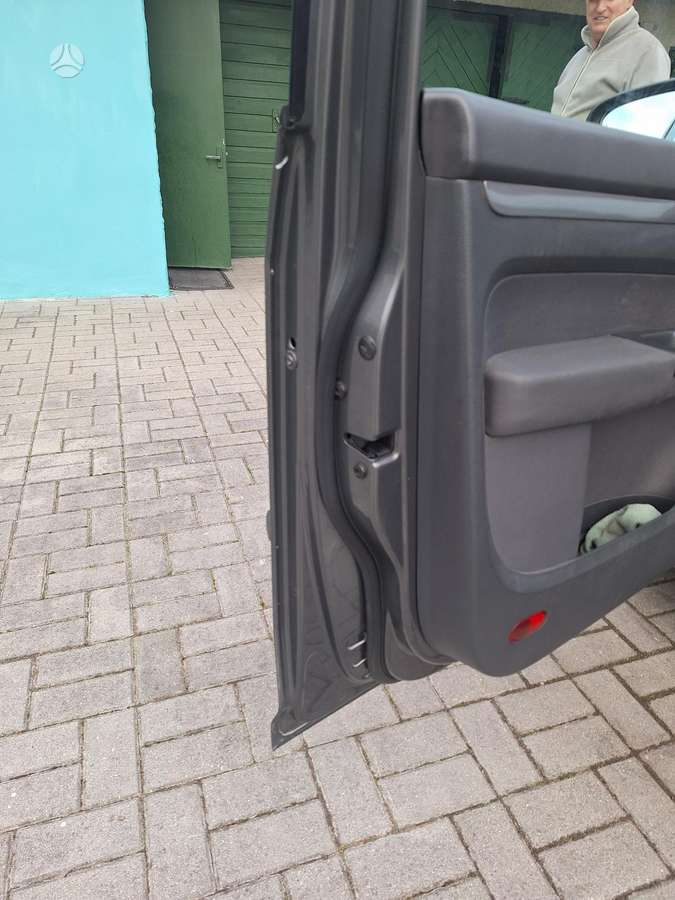 Volkswagen Touran 2013 — photo 7