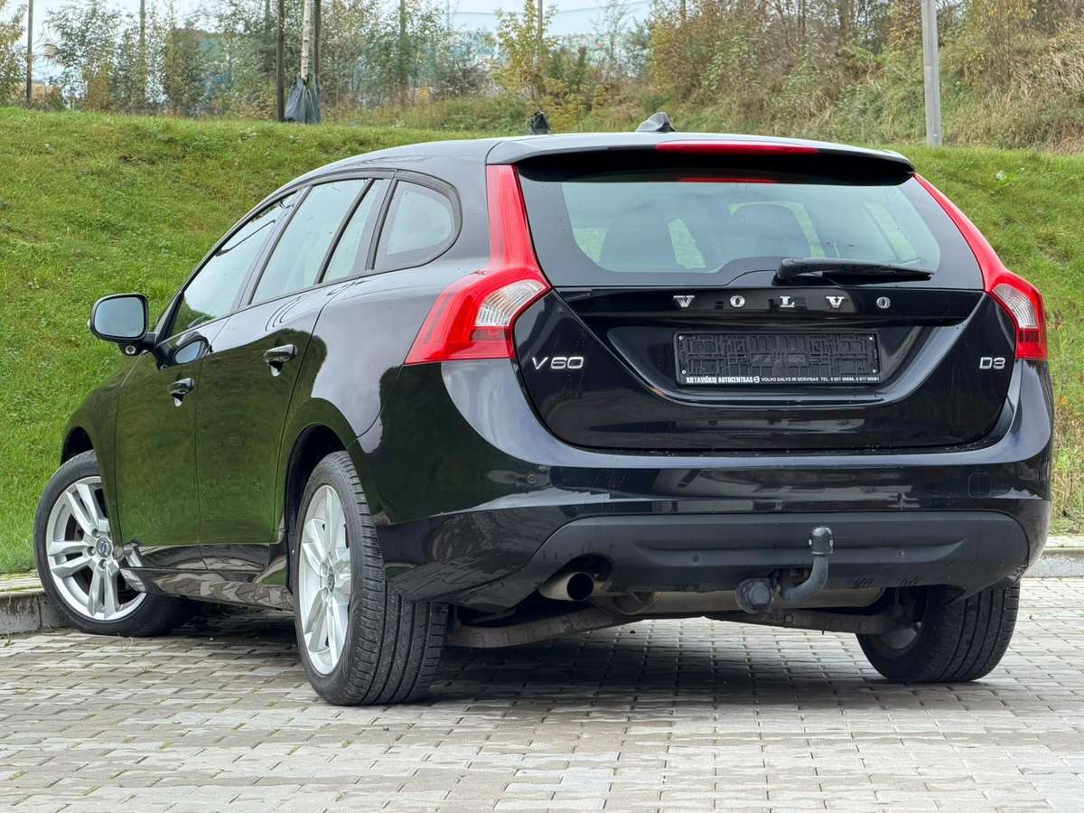 Volvo V60 2011 — engine 1984 cm³, 163 HP (120kW)