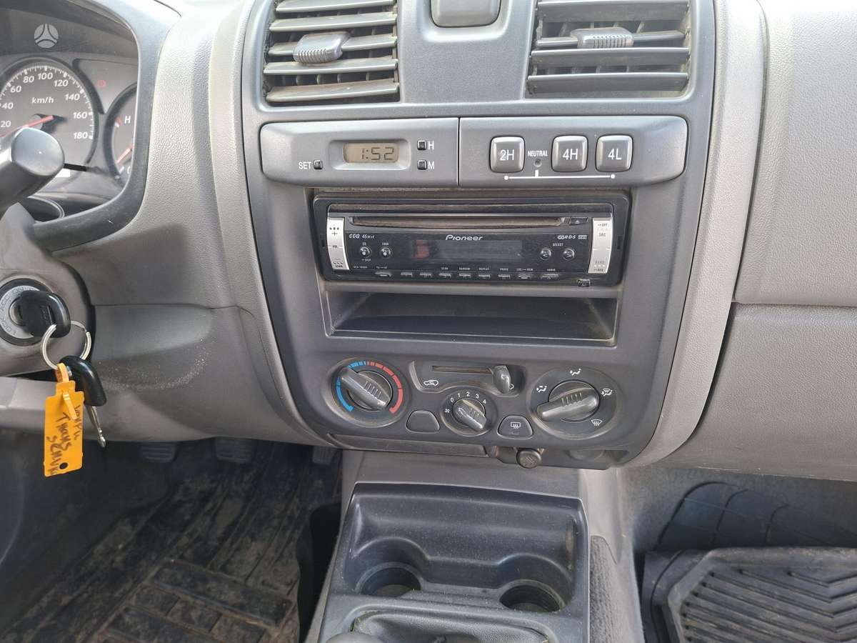 Isuzu TF 2006 — photo 11