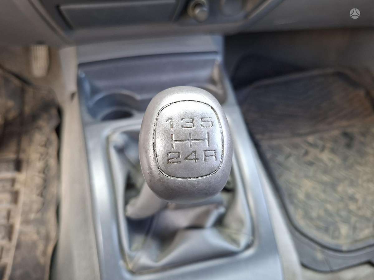 Isuzu TF 2006 — photo 16