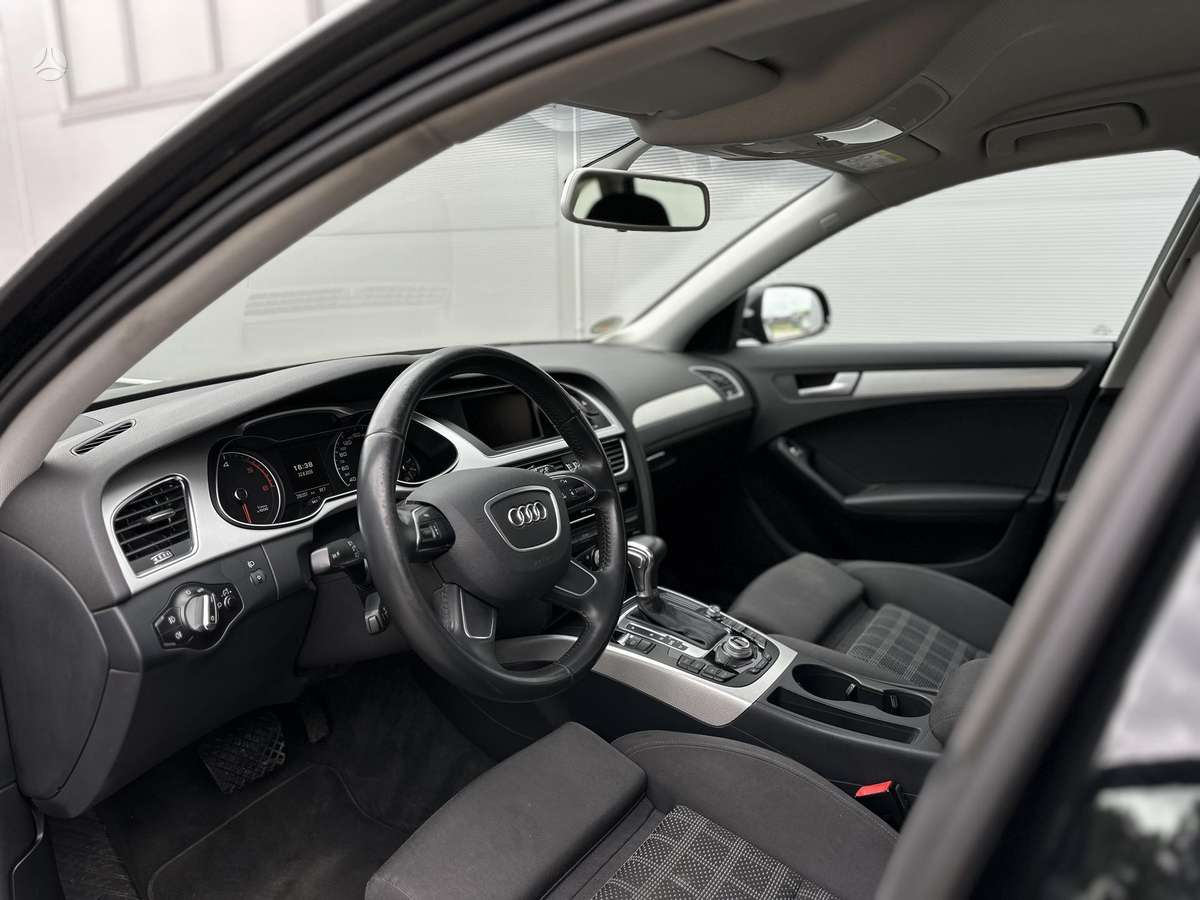 Audi A4 2015 — photo 11