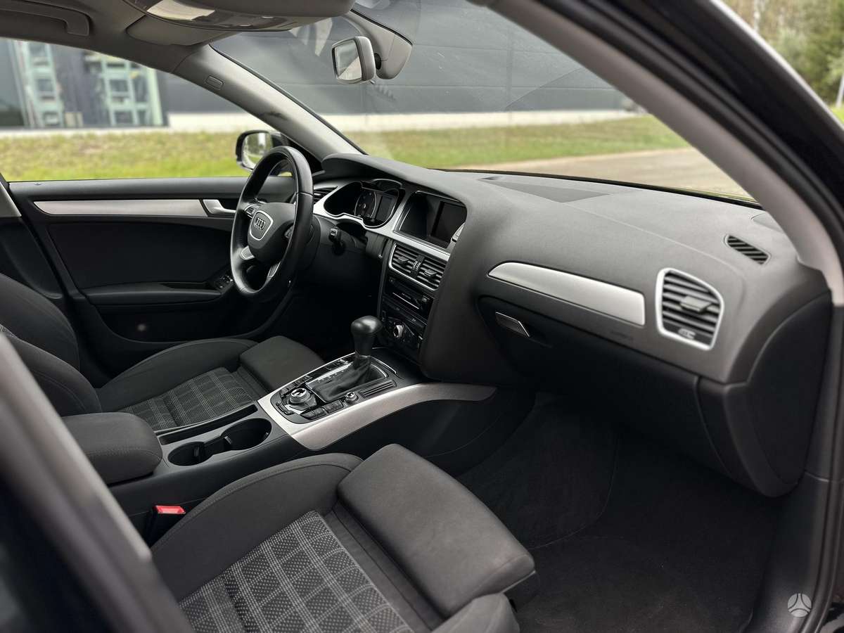 Audi A4 2015 — photo 14