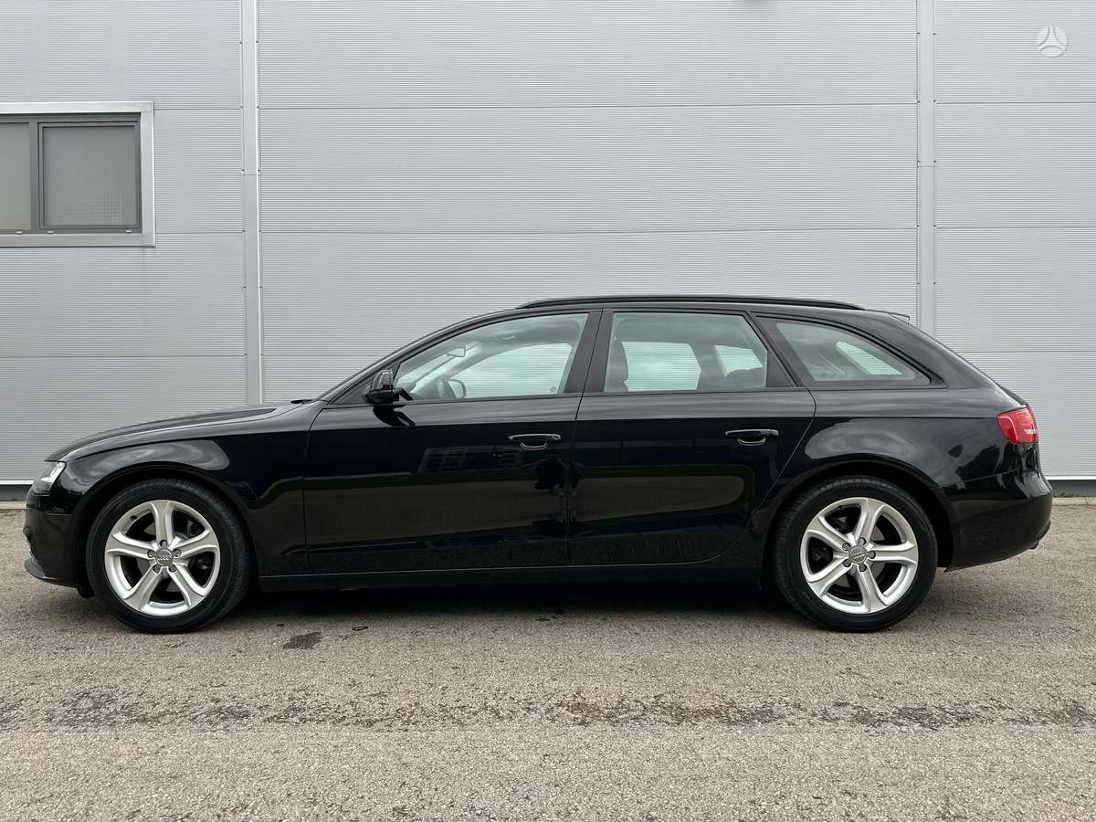 Audi A4 2015 — rear view