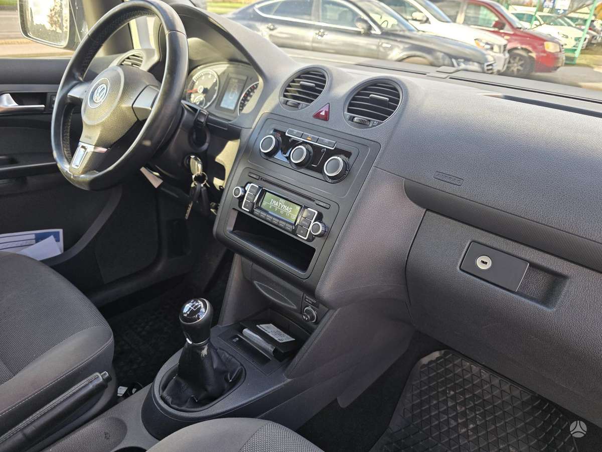 Volkswagen Caddy 2013 — photo 11