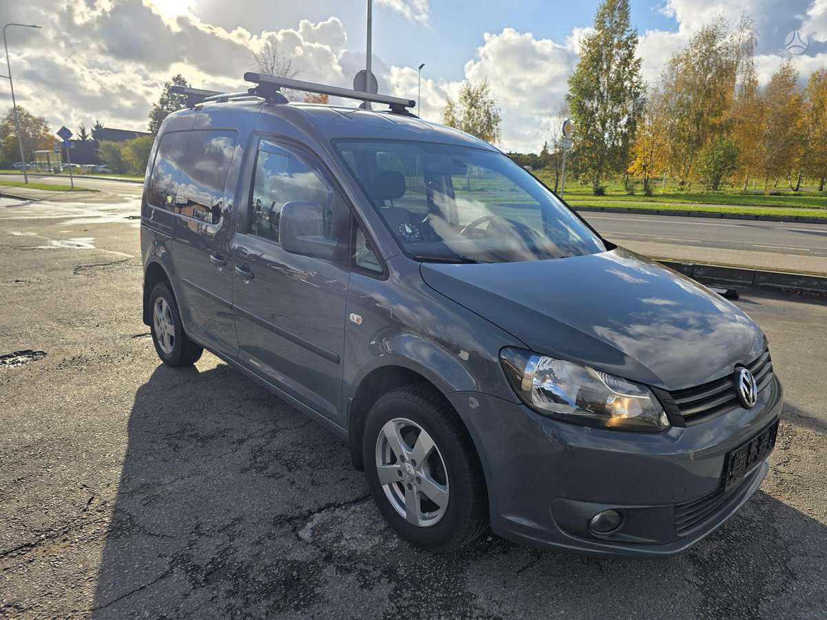 Volkswagen Caddy 2013 — rear view