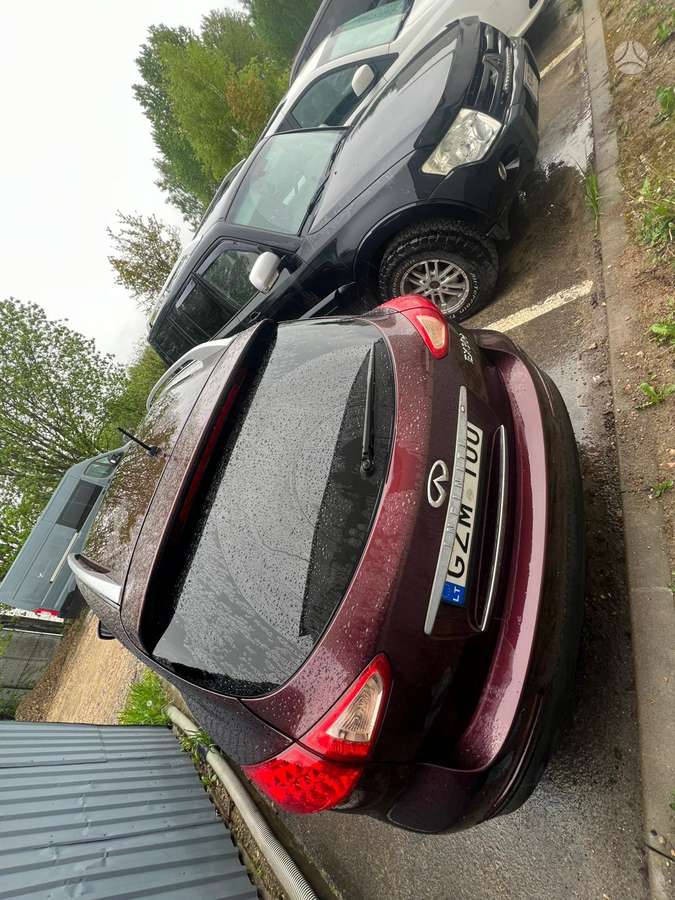 Infiniti EX30 2013 — вигляд ззаду