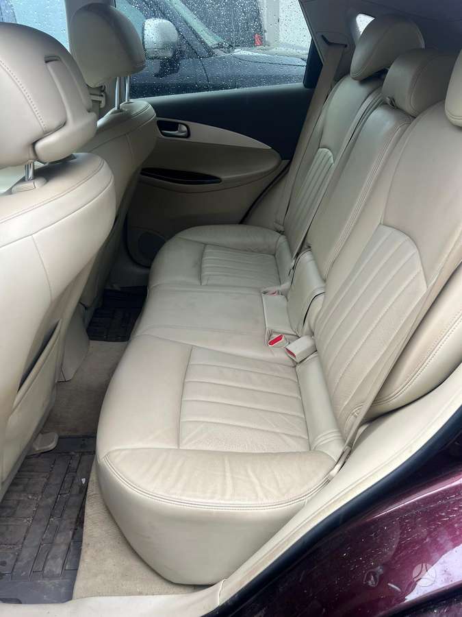 Infiniti EX30 2013 — двигун 2993 cm³, 238 HP (175kW)