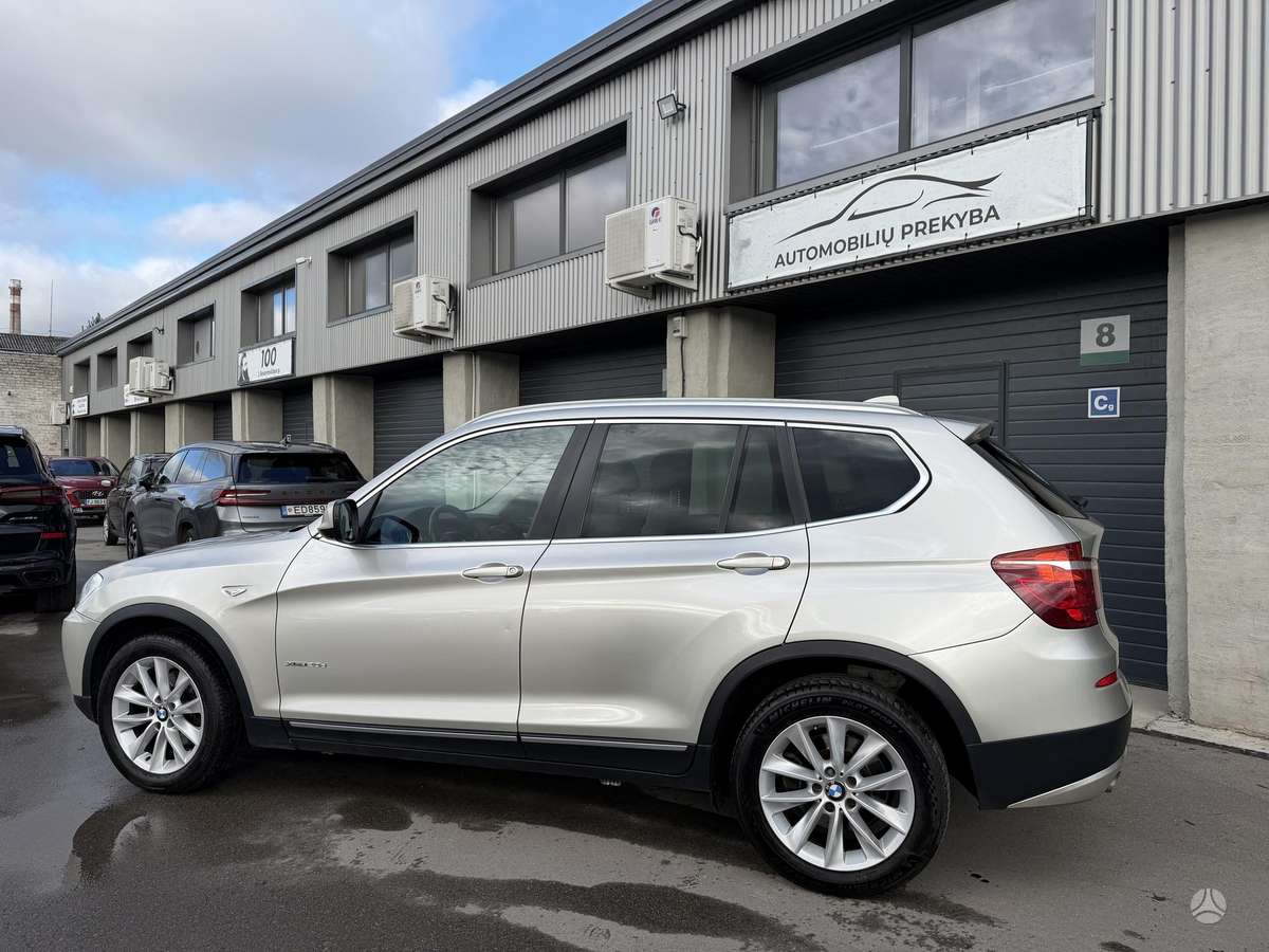 BMW X3 2012 — rear view