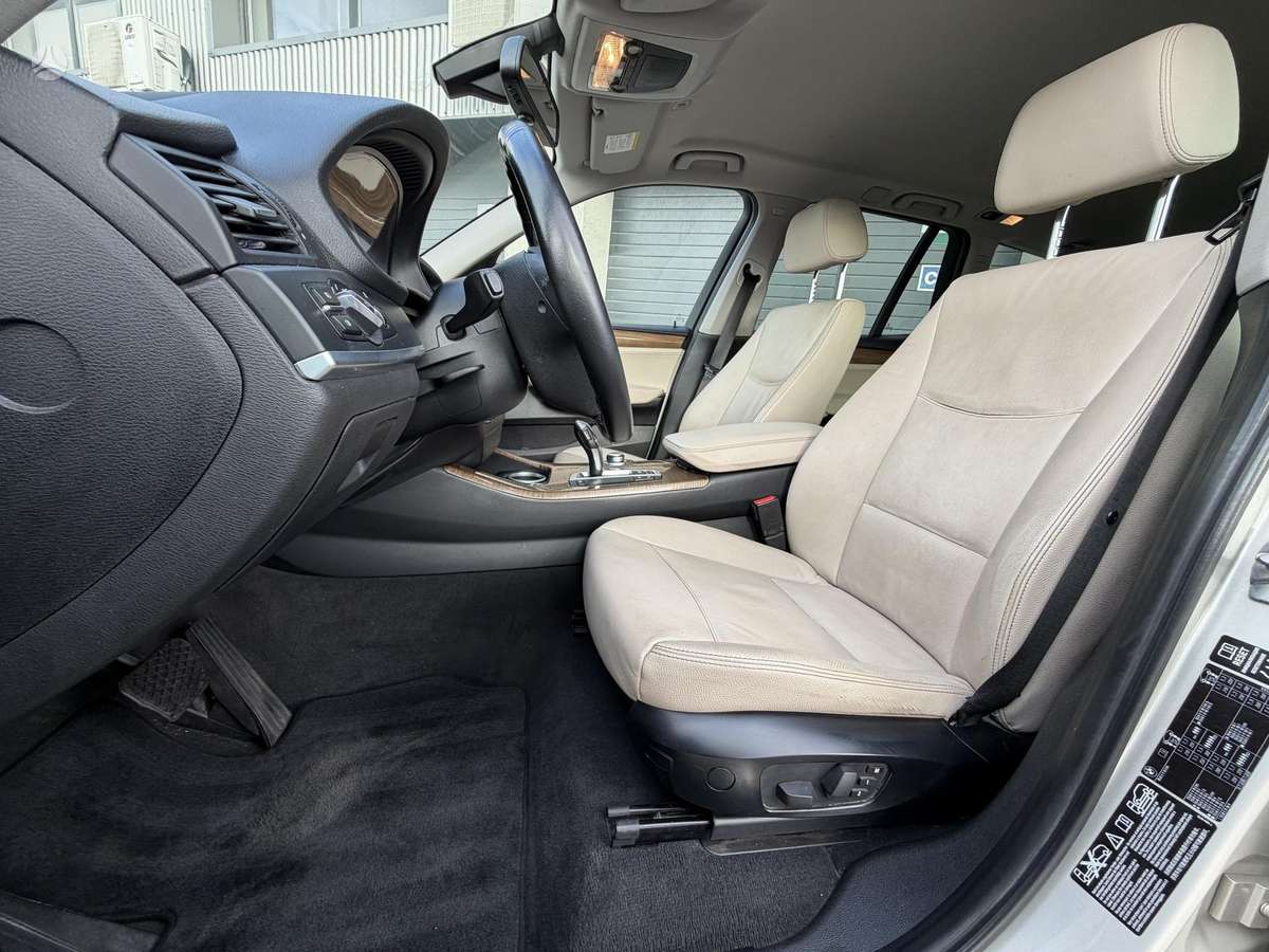BMW X3 2012 — photo 25
