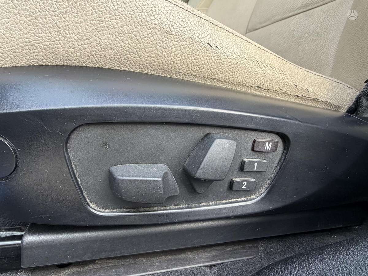 BMW X3 2012 — photo 28
