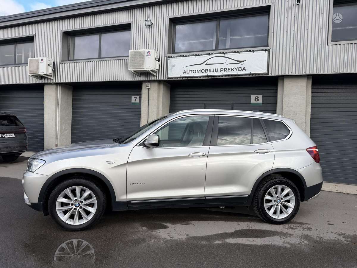 BMW X3 2012 — interior