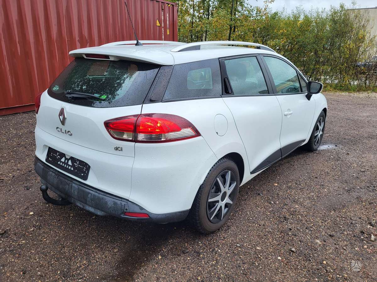 Renault Clio 2014 — салон