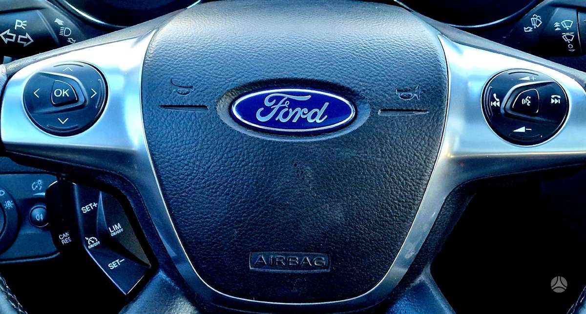Ford Kuga 2013 — photo 24