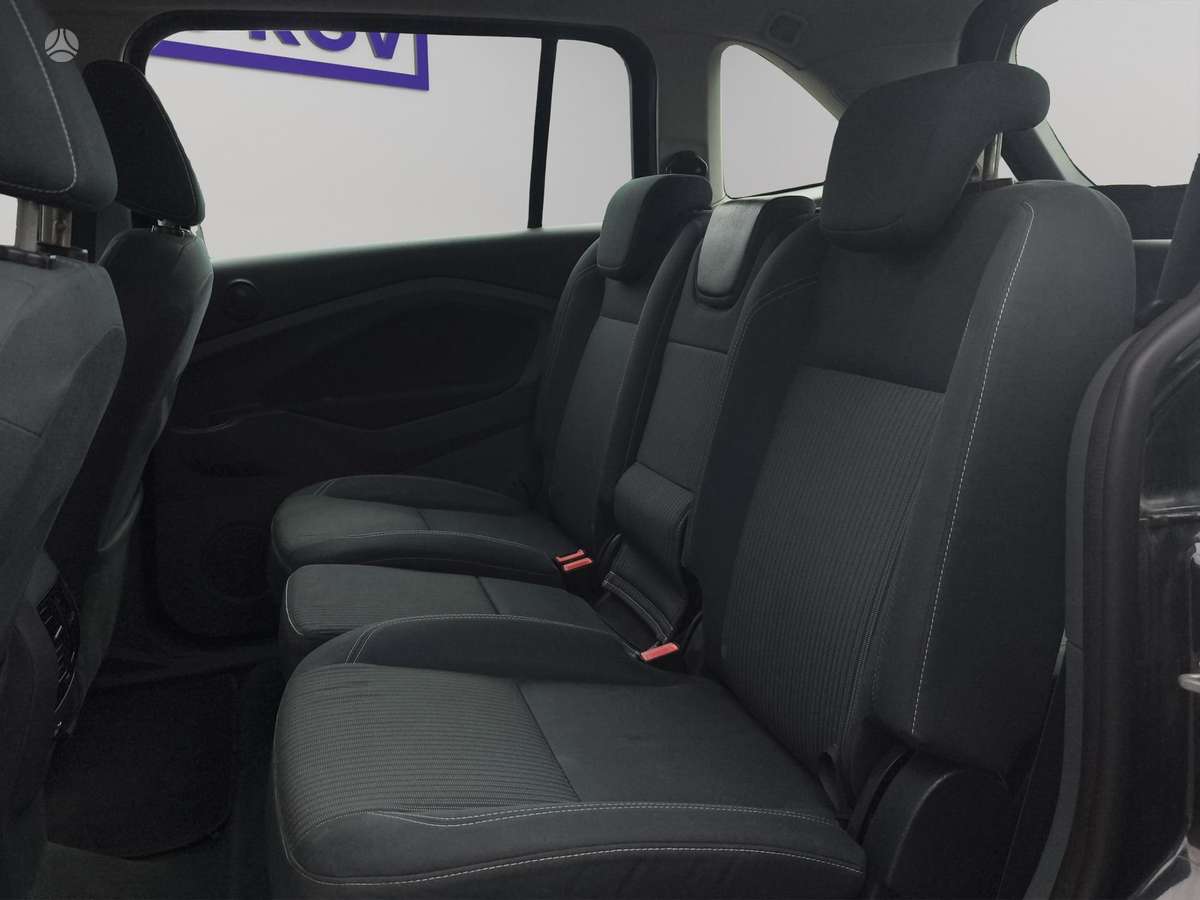 Ford Grand 2012 — photo 12